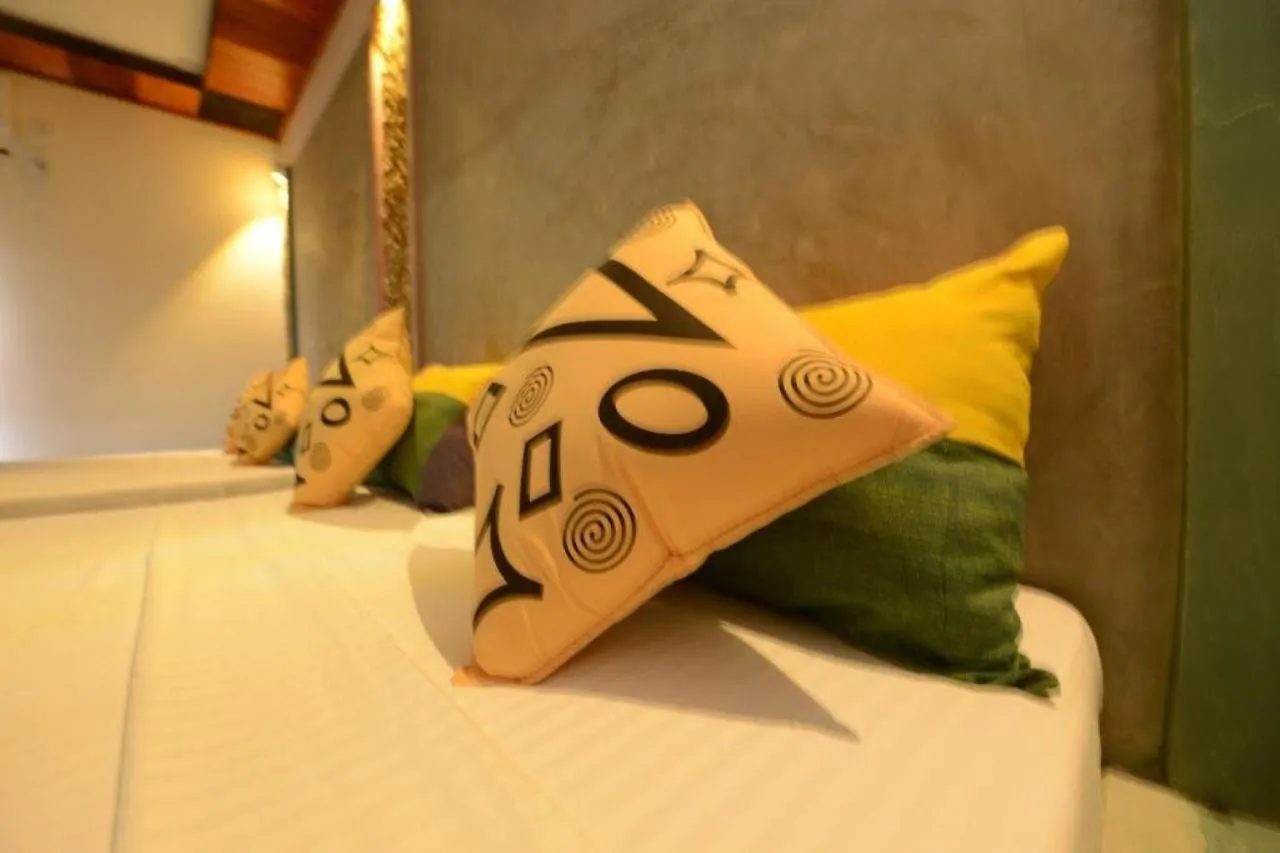 Couette-café Eco Chalet - Airport Transit Hotel Negombo